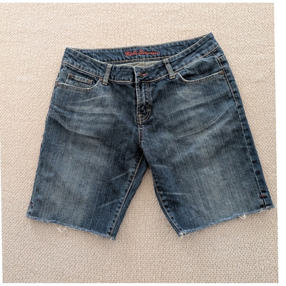 Kali Denim Womens 32/9 Bermuda Shorts Medium Wash Raw Hem Red Stitching